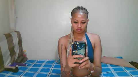 Snapshot of sexy_bluegirl chatting on April 19, 2026, 4:28 pm sexy_bluegirl online show from April 19, 2026, 4:28 pm