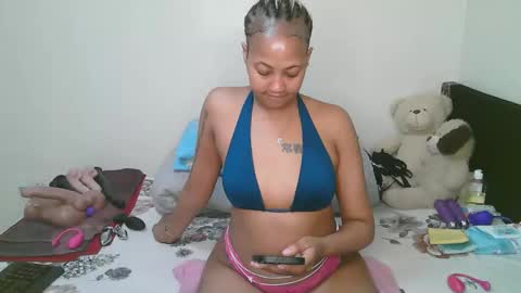 Snapshot of sexy_bluegirl chatting on May 1, 2026, 4:22 pm sexy_bluegirl online show from May 1, 2026, 4:22 pm