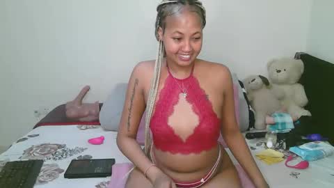 Snapshot of sexy_bluegirl chatting on May 2, 2026, 10:26 pm sexy_bluegirl online show from May 2, 2026, 10:26 pm