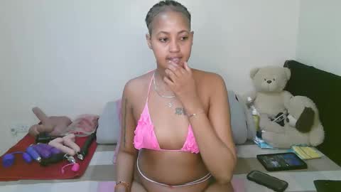 Snapshot of sexy_bluegirl chatting on May 5, 2026, 10:23 am sexy_bluegirl online show from May 5, 2026, 10:23 am