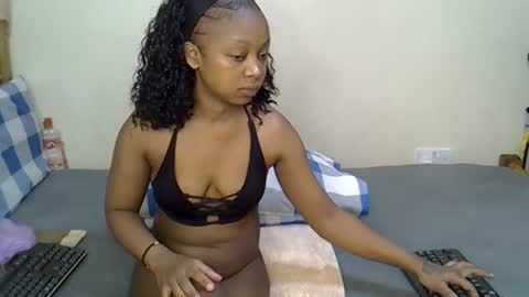 sexy_bluegirl online show from July 8, 2026, 9:03 am