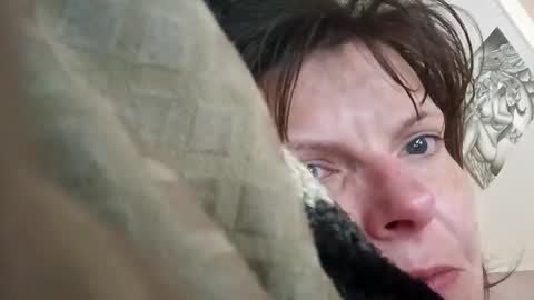 sexy_brunette8826 online show from April 21, 2026, 11:40 pm