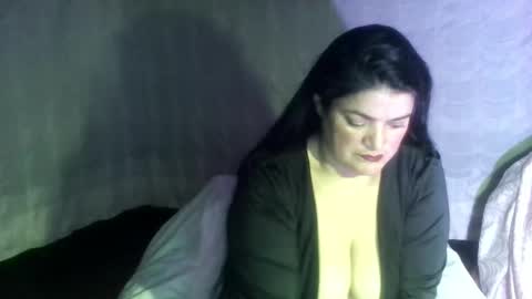 Snapshot of sexy_camy chatting on September 22, 2025, 1:18 am Camy Yamy online show from September 22, 2025, 1:18 am