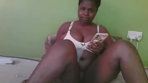 Snapshot of sexy_divana chatting on February 25, 2025, 6:14 am sexy_divana online show from February 25, 2025, 6:14 am