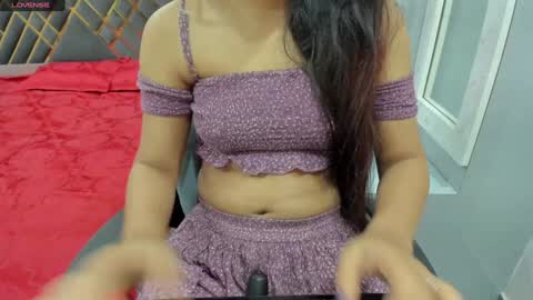 Snapshot of sexy_doll_1_ chatting on February 6, 2025, 12:33 am Sexydoll online show from February 6, 2025, 12:33 am