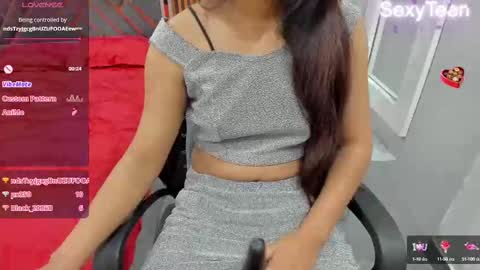 Snapshot of sexy_doll_1_ chatting on February 14, 2025, 7:54 pm Sexydoll online show from February 14, 2025, 7:54 pm
