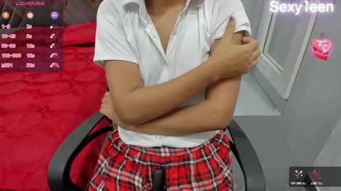 Snapshot of sexy_doll_1_ chatting on February 16, 2025, 1:47 am Sexydoll online show from February 16, 2025, 1:47 am