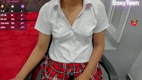 Snapshot of sexy_doll_1_ chatting on February 16, 2025, 11:49 am Sexydoll online show from February 16, 2025, 11:49 am