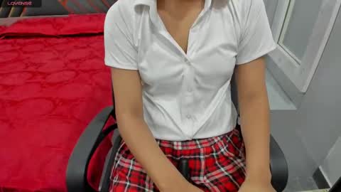 Snapshot of sexy_doll_1_ chatting on February 23, 2025, 8:00 pm Sexydoll online show from February 23, 2025, 8:00 pm