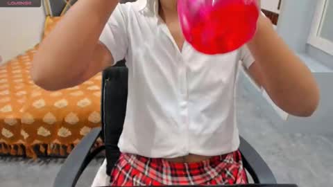 Snapshot of sexy_doll_1_ chatting on September 15, 2025, 5:13 pm Sexydoll online show from September 15, 2025, 5:13 pm