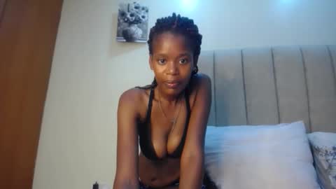 Snapshot of sexy_ebony_naomi chatting on September 8, 2025, 3:00 pm sexy_ebony_naomi online show from September 8, 2025, 3:00 pm