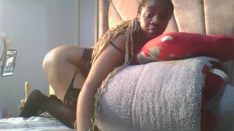 Snapshot of sexy_glo chatting on November 5, 2025, 5:18 am sexy_glo online show from November 5, 2025, 5:18 am