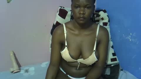 Snapshot of sexy_ivvy02 chatting on April 15, 2026, 9:49 am Iovelyne online show from April 15, 2026, 9:49 am