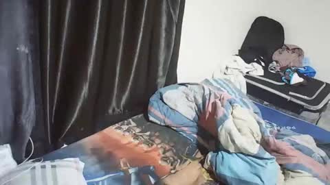 Snapshot of sexy_june20 chatting on April 10, 2026, 2:39 am sexy_june20 online show from April 10, 2026, 2:39 am