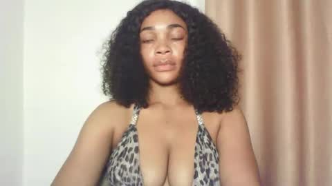 Sexy kitty881 online show from September 27, 2025, 9:53 pm