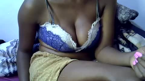 Snapshot of sexy_leila3 chatting on June 29, 2026, 1:33 pm kayla online show from June 29, 2026, 1:33 pm