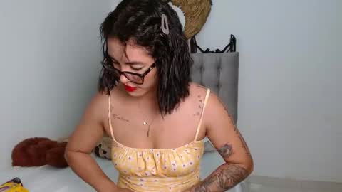 Snapshot of sexy_lia_latina chatting on October 5, 2025, 2:43 am Celeste online show from October 5, 2025, 2:43 am