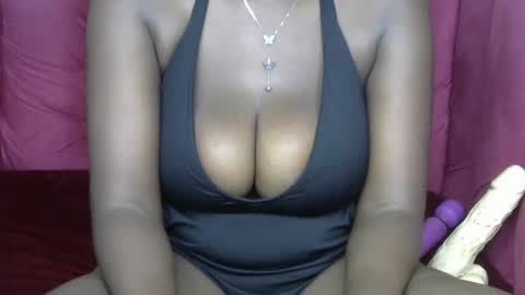 Luna online show from October 25, 2025, 9:28 am