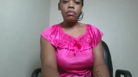 sexy_lyna online show from November 19, 2025, 6:30 pm