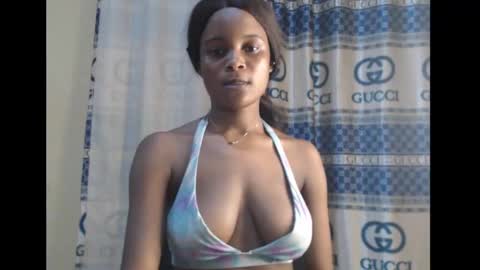 Snapshot of sexy_mariax chatting on December 13, 2024, 9:41 pm Debby online show from December 13, 2024, 9:41 pm