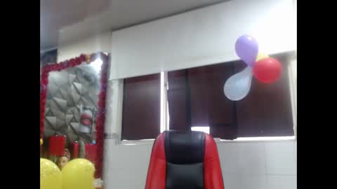 Snapshot of sexy_mature_hot01 chatting on October 15, 2025, 1:55 pm MARIPOSA online show from October 15, 2025, 1:55 pm