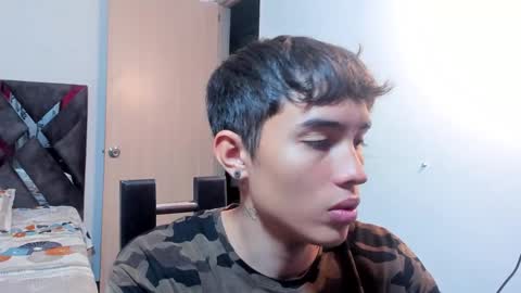 Snapshot of sexy_molly09 chatting on November 2, 2025, 1:52 am sexy_molly09 online show from November 2, 2025, 1:52 am