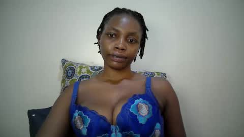 sexy_muna2 online show from April 6, 2026, 8:54 pm