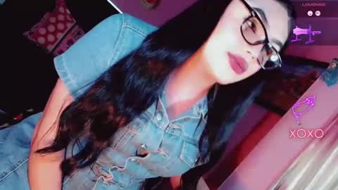 Snapshot of sexy_mysterious_dirty_girl chatting on October 16, 2025, 9:38 pm queen online show from October 16, 2025, 9:38 pm