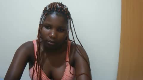 Snapshot of sexy_roz chatting on April 17, 2026, 11:02 am Queen online show from April 17, 2026, 11:02 am