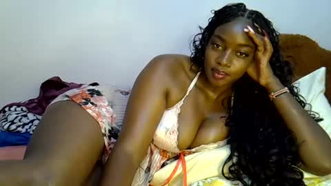 Snapshot of sexy_siera chatting on July 17, 2026, 5:47 am laura online show from July 17, 2026, 5:47 am