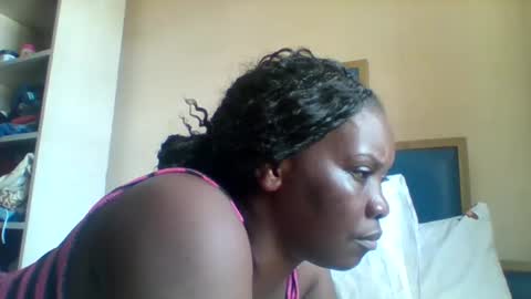 Snapshot of sexy_vivy1 chatting on October 27, 2025, 8:18 am sexy_vivy1 online show from October 27, 2025, 8:18 am