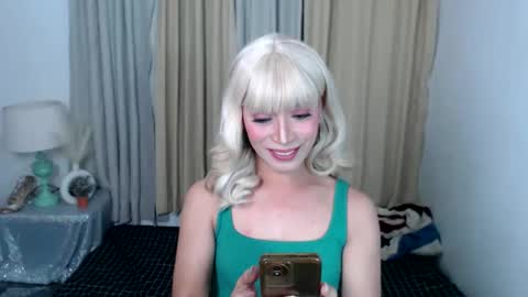 sexy_yllona online show from March 19, 2026, 2:26 am