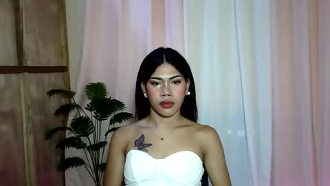 sexy_yuki online show from December 1, 2025, 12:21 pm