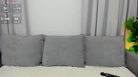 Snapshot of sexyangeloux chatting on February 22, 2025, 7:36 pm Lou online show from February 22, 2025, 7:36 pm