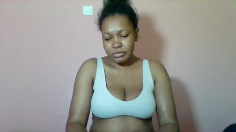 sexyapple2002 online show from December 4, 2025, 9:07 am