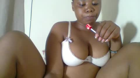 Snapshot of sexyapple2023 chatting on January 28, 2025, 9:19 pm ashley online show from January 28, 2025, 9:19 pm