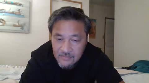 Dee online show from February 8, 2025, 8:52 am