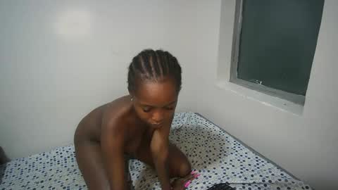 sexyasspetitte_ online show from December 14, 2024, 7:36 pm