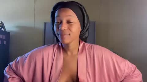 Snapshot of sexyasszeeee chatting on October 3, 2025, 9:17 am sexyasszeeee online show from October 3, 2025, 9:17 am