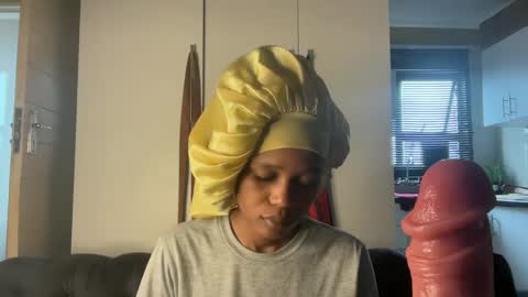 Snapshot of sexyasszeeee chatting on November 17, 2025, 2:23 pm sexyasszeeee online show from November 17, 2025, 2:23 pm