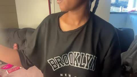 sexyasszeeee online show from July 27, 2026, 9:27 am