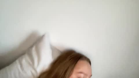 Snapshot of sexyayo666 chatting on October 4, 2025, 4:27 pm ALAYA online show from October 4, 2025, 4:27 pm