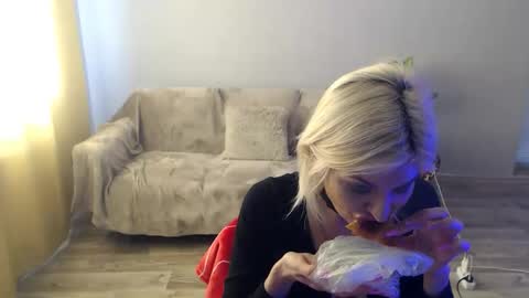 sexybeatriice online show from March 31, 2026, 6:25 am