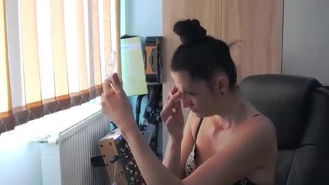 SexyBea online show from May 26, 2026, 7:37 am