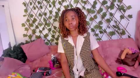 sofia online show from October 10, 2025, 11:31 am