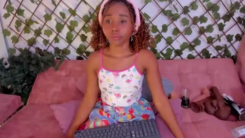 sofia online show from October 13, 2025, 4:56 am