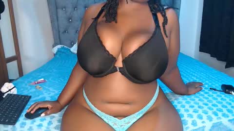 Snapshot of sexychocco_ chatting on September 25, 2025, 5:44 am sexychocco online show from September 25, 2025, 5:44 am