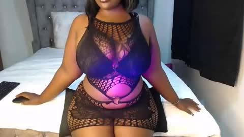 sexychocco online show from November 30, 2025, 4:00 pm