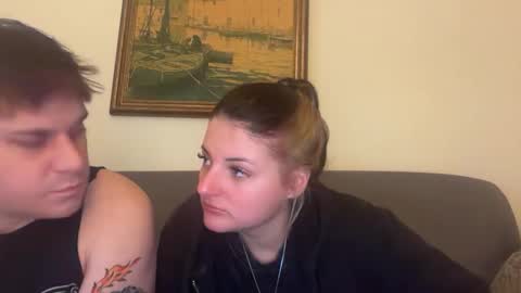 sexycouple41110 online show from March 7, 2026, 4:53 am