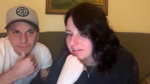 sexycouple41110 online show from April 2, 2026, 3:15 am